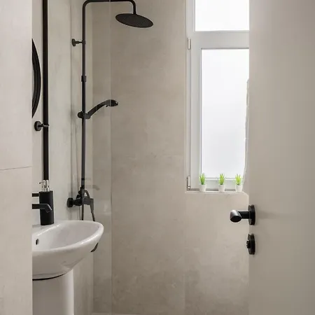 Bright & Sunny Stylish With 2bdr And 2bth Apartment Sofia